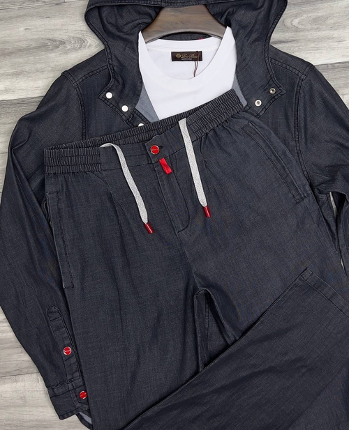 Джинсовый костюм Kiton