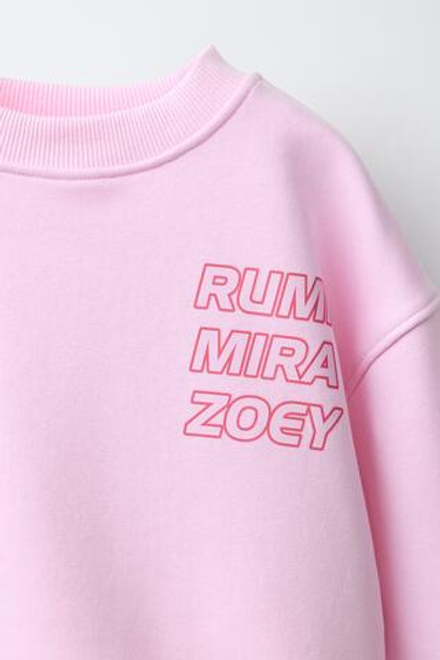 ZARA ТОЛСТОВКА KPOP DEMON HUNTERS™ NETFLIX ©, РОЗОВЫЙ