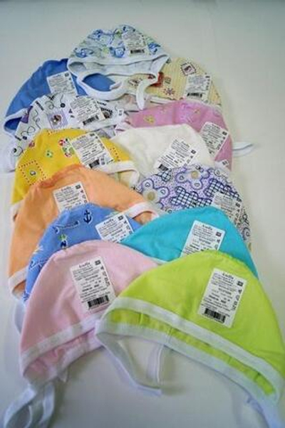 Чепчик детский М 88К р.22 в разноцветный принте(Алина)