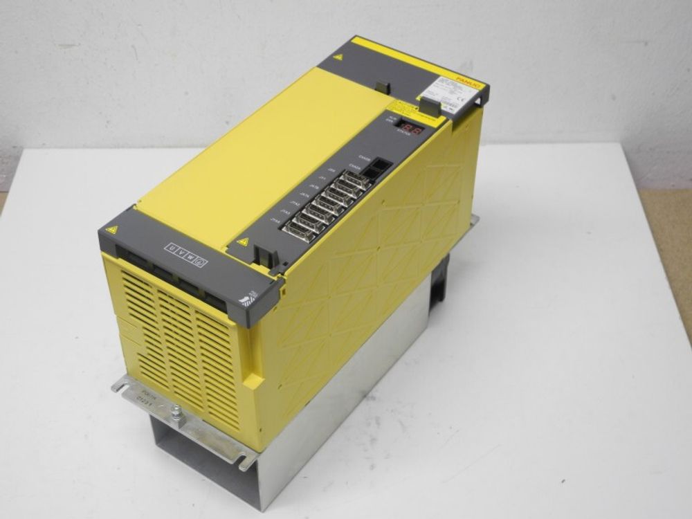 Б/у FANUC A06B-6122-H045#H553
