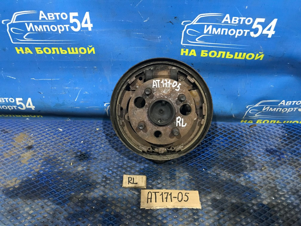 Ступица задняя левая TOYOTA CARINA 1990