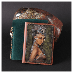 Кожаная обложка на паспорт «Шаманка» (фигура)