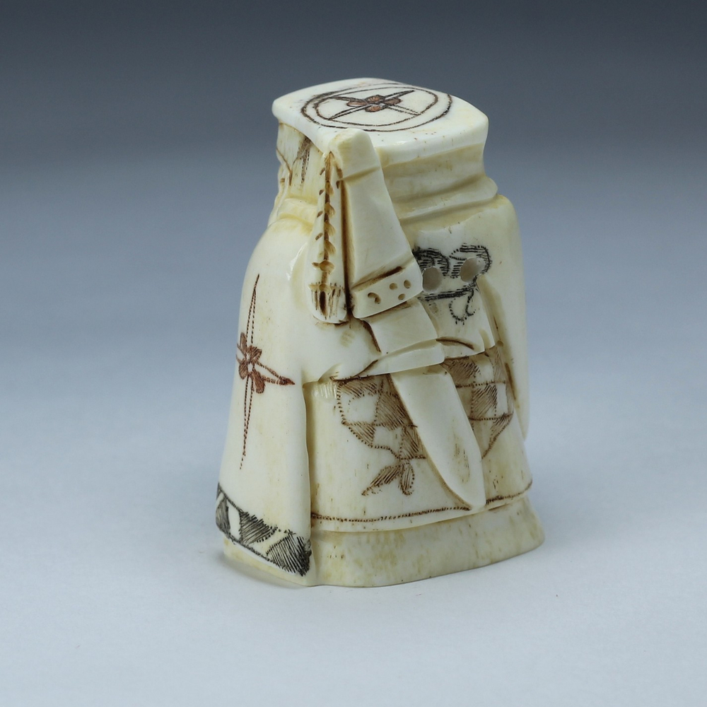 Нэцкэ Дзюродзин с мечом