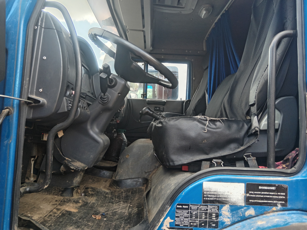Феникс 780523 на шасси КамАЗ 43118 6x6 Сортиментовоз с КМУ 780523 (Дизельный, 11,8 л, 300 л.с., МТ)