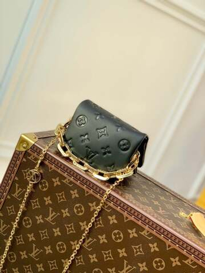 Louis Vuitton Coussin Beltbag