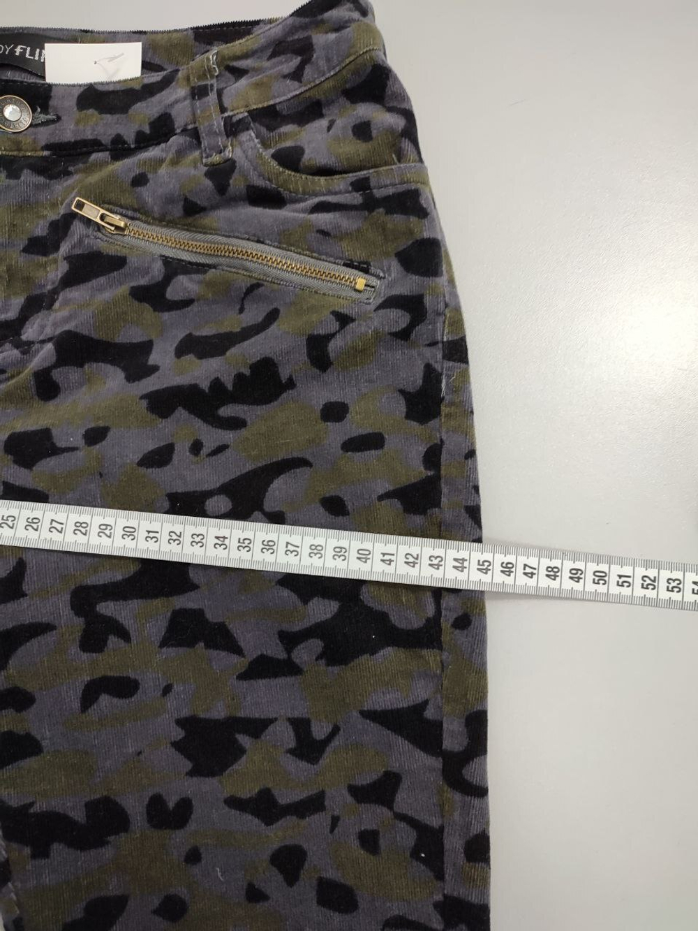 Штаны Body Flirt пятнистые 42 размер