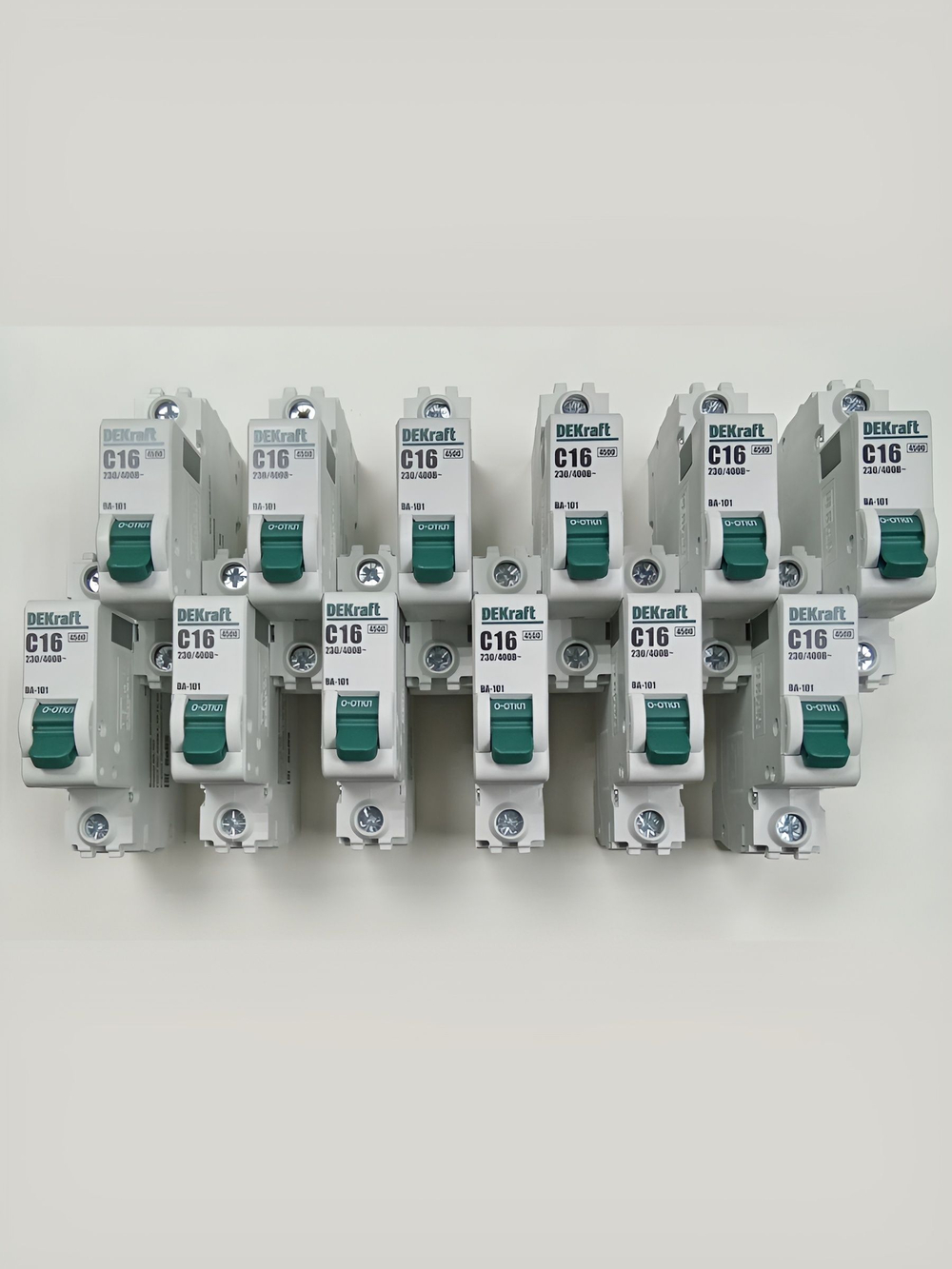 Автоматический выключатель 1-пол. 16А тип C 4,5кА серия ВА-101 DEKraft (12шт)