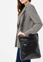 Черная сумка-планшетка