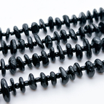 Шерл бусины (черный турмалин), галтовка, размер около 8,5-12*2-4 мм, цена за отрезок 19 см (1/2 нити)