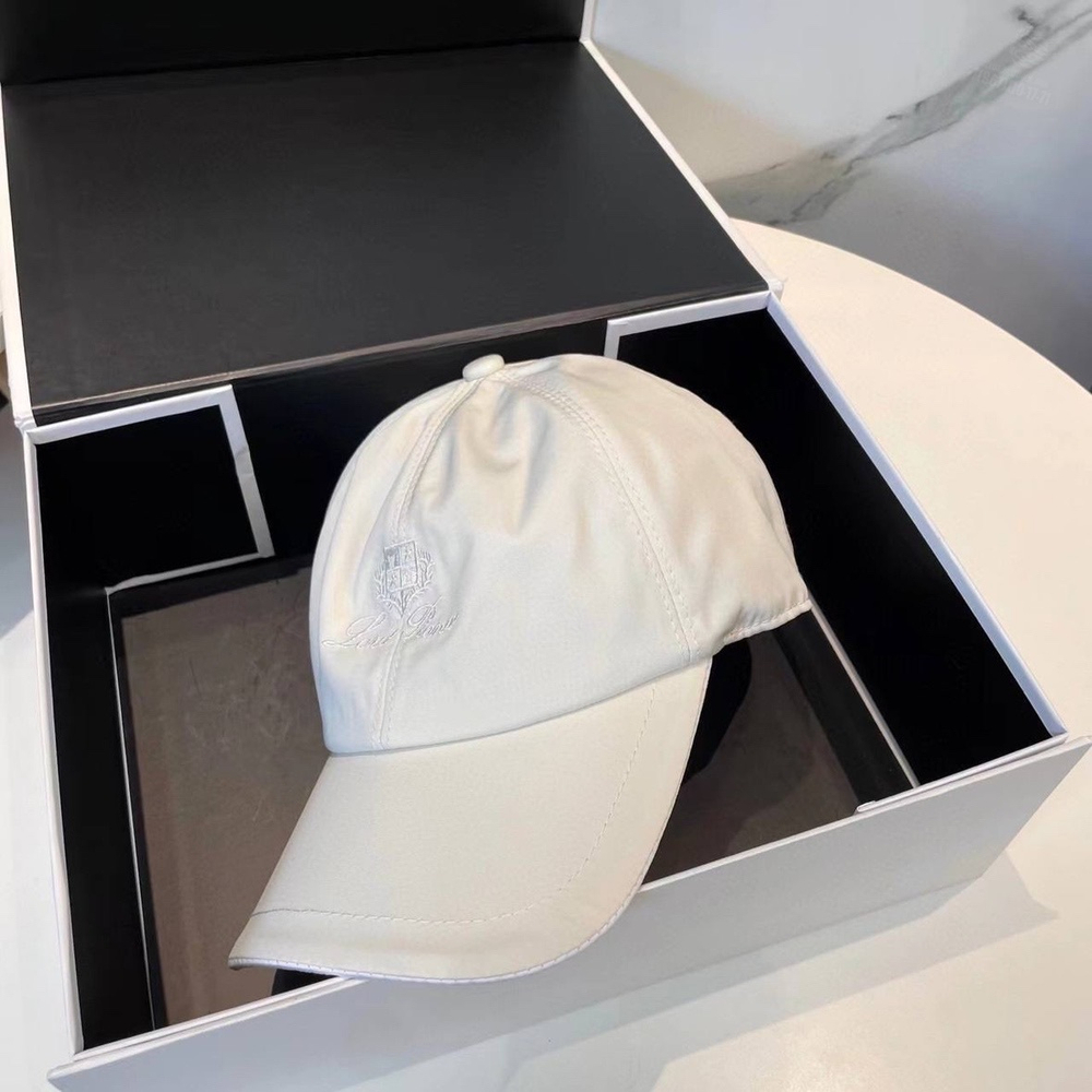 Бейсболка Loro Piana