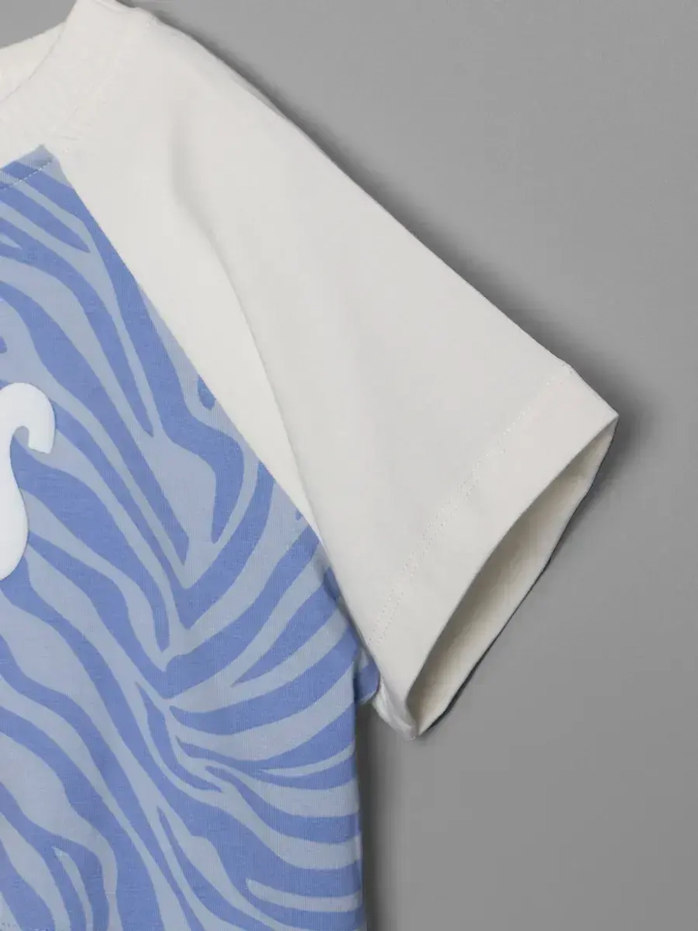 Костюм для девочки спортивный с шортами