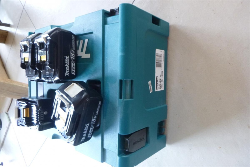 Набор PSK MKP2PT184 (BL1850Bx4шт., DC18RD, кейс MAKPAC тип 2) Makita 198312-4