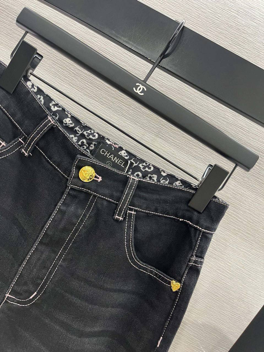 Джинсы CHANEL