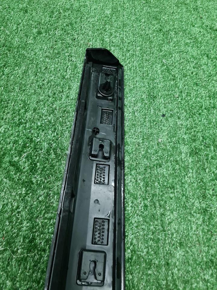 Накладка двери передняя правая Zeekr X (2023-н.в.)