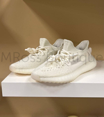 Белые кроссовки Adidas X Yeezy Boost 350