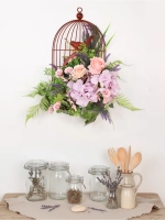 Композиция настенная с цветами в металлической клетке