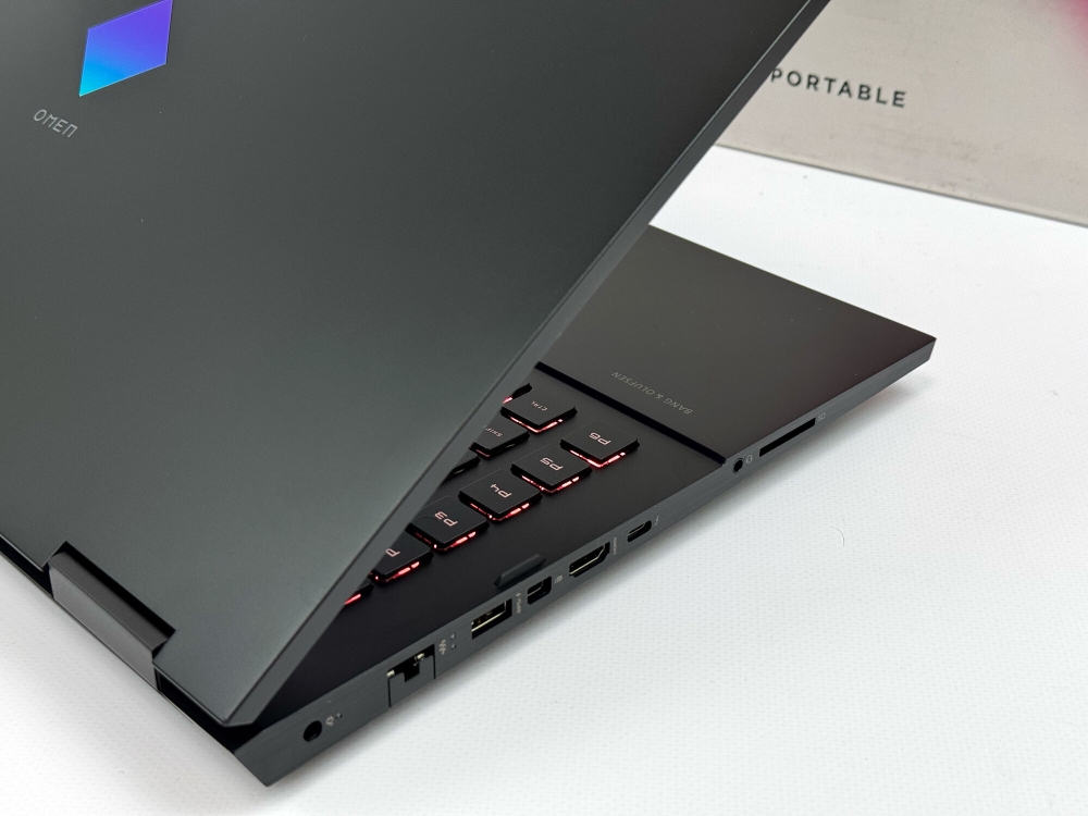 17.3 Игровой ноутбук HP Omen i7-13700HX / RTX 4070 / 16GB / 1TB / 2.5K / 165Hz / Win11 / Русско-Английская клавиатура