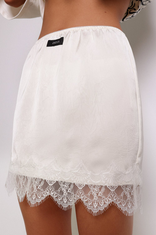 Юбка мини с кружевом кремовая