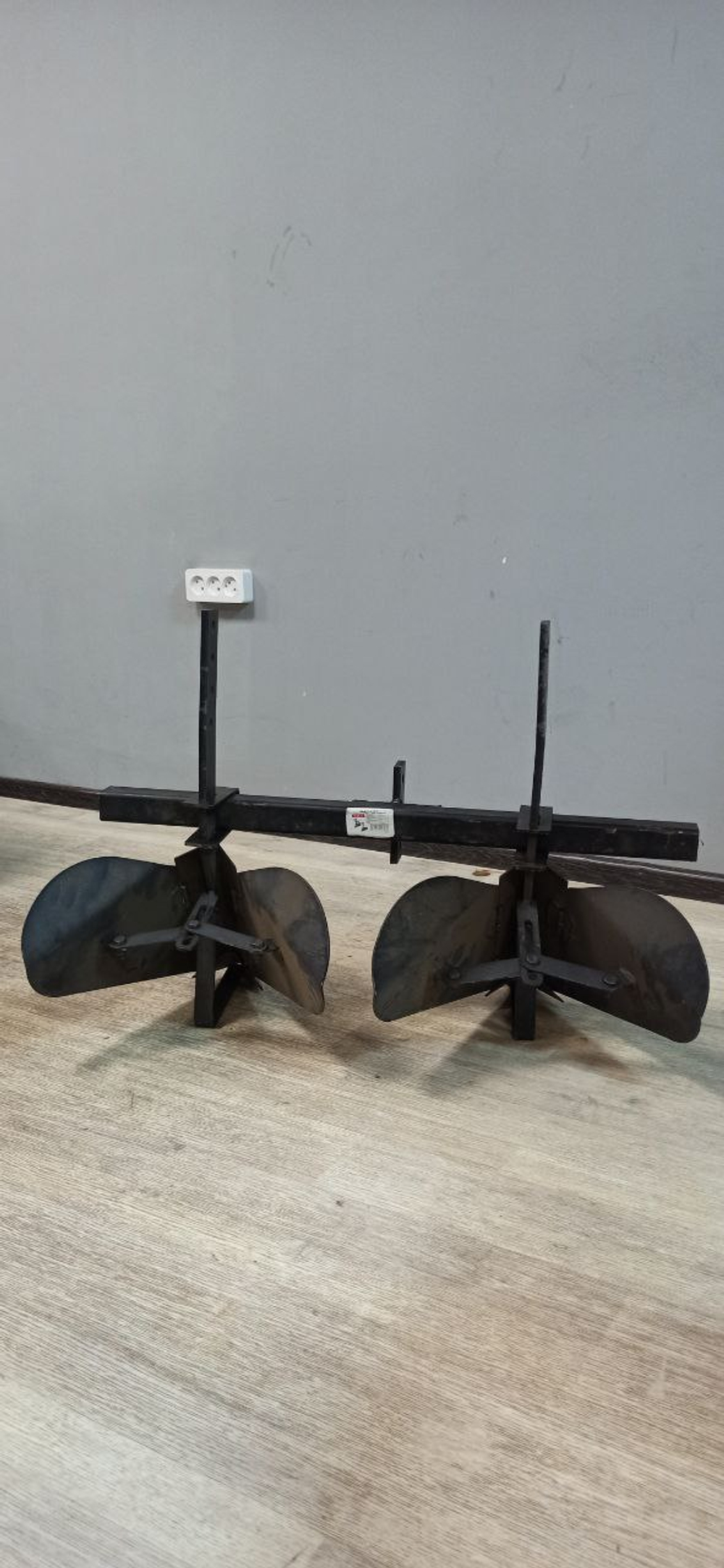 Окучник 2-х рядный большой, на траверсе с регулируемыми однорядными окучниками (01.05.11) без сцепки