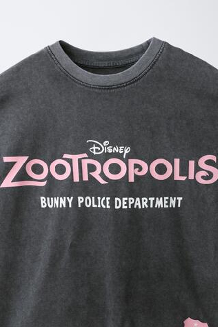 ZARA ФУТБОЛКА С ЭФФЕКТОМ ПОТЕРТОСТИ «ЗВЕРОПОЛИС» © DISNEY, АНТРАЦИТОВО-СЕРЫЙ