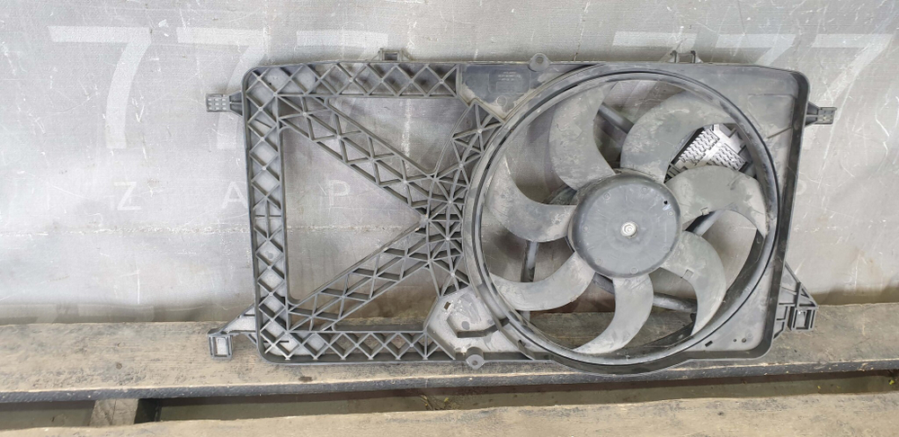 Вентилятор охлаждения радиатора Ford Transit 6 06-13 Б/У Оригинал 6C118C607