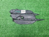 Решетка бампера правая Mercedes V w447 (14-нв) AMG