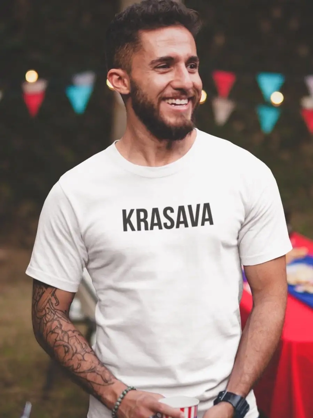 Футболка с надписью Krasava