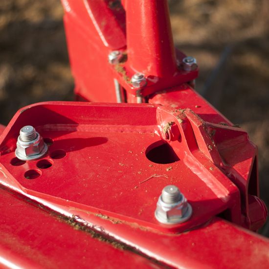 Шланги, гидроцилиндры, рамы  на технику Gregoire Besson