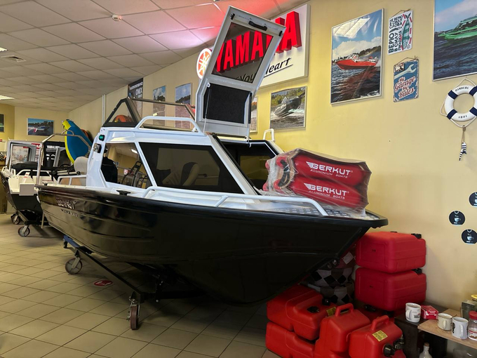 Тонировка стекол рубки