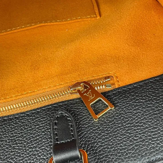 Сумка Louis Vuitton Onthego черный