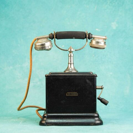 Винтаж: Антикварный телефон