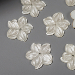 Подвеска "Цветок", 33,5мм, кремовый акрил