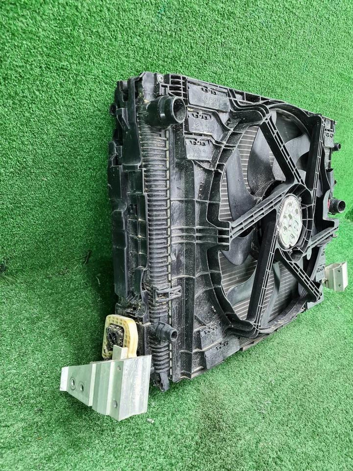 Кассета радиаторов BMW 3er G20 (2018-н.в.)