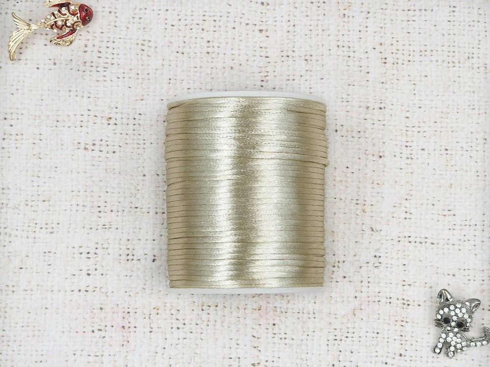 Шнур круглый атласный (для воздушных петель), 2 мм, светло-бежевый