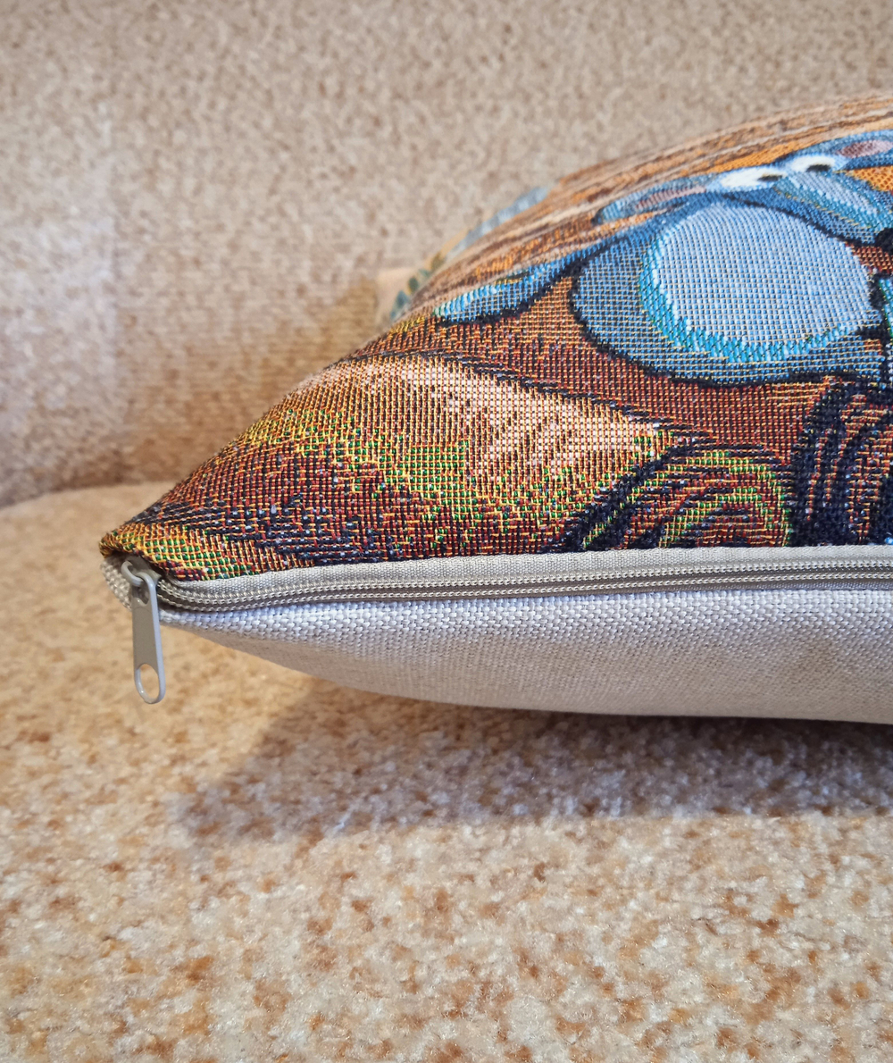 Декоративный гобеленовый чехол для интерьерной подушки Кот на рыбалке 47х47