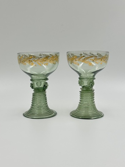 Пара бокалов рёмеров