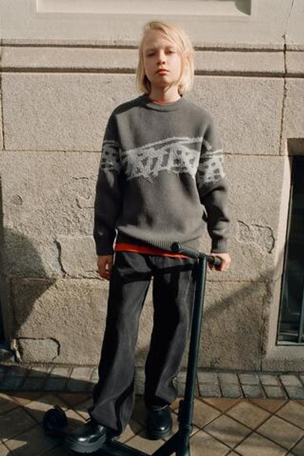 ZARA СВИТЕР ИЗ ШЕНИЛЛА С ГРАФФИТИ, ОТТЕНКИ СЕРОГО