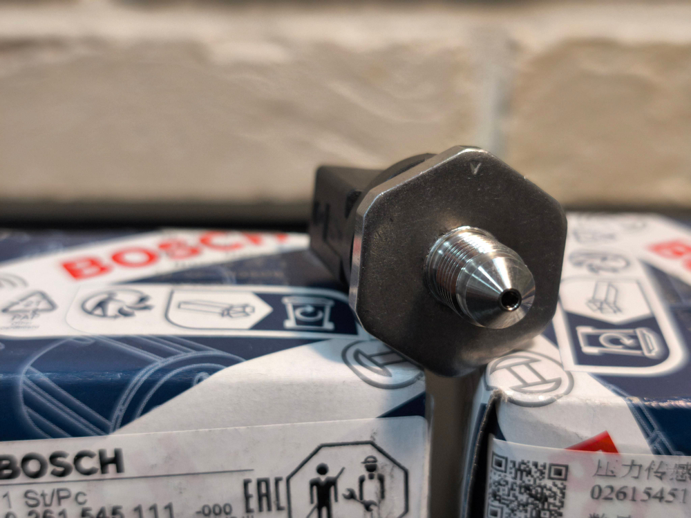 Датчик давления топлива VAG Bosch 026154511