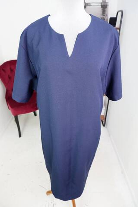 Платье для офиса, визуально на 54 размер