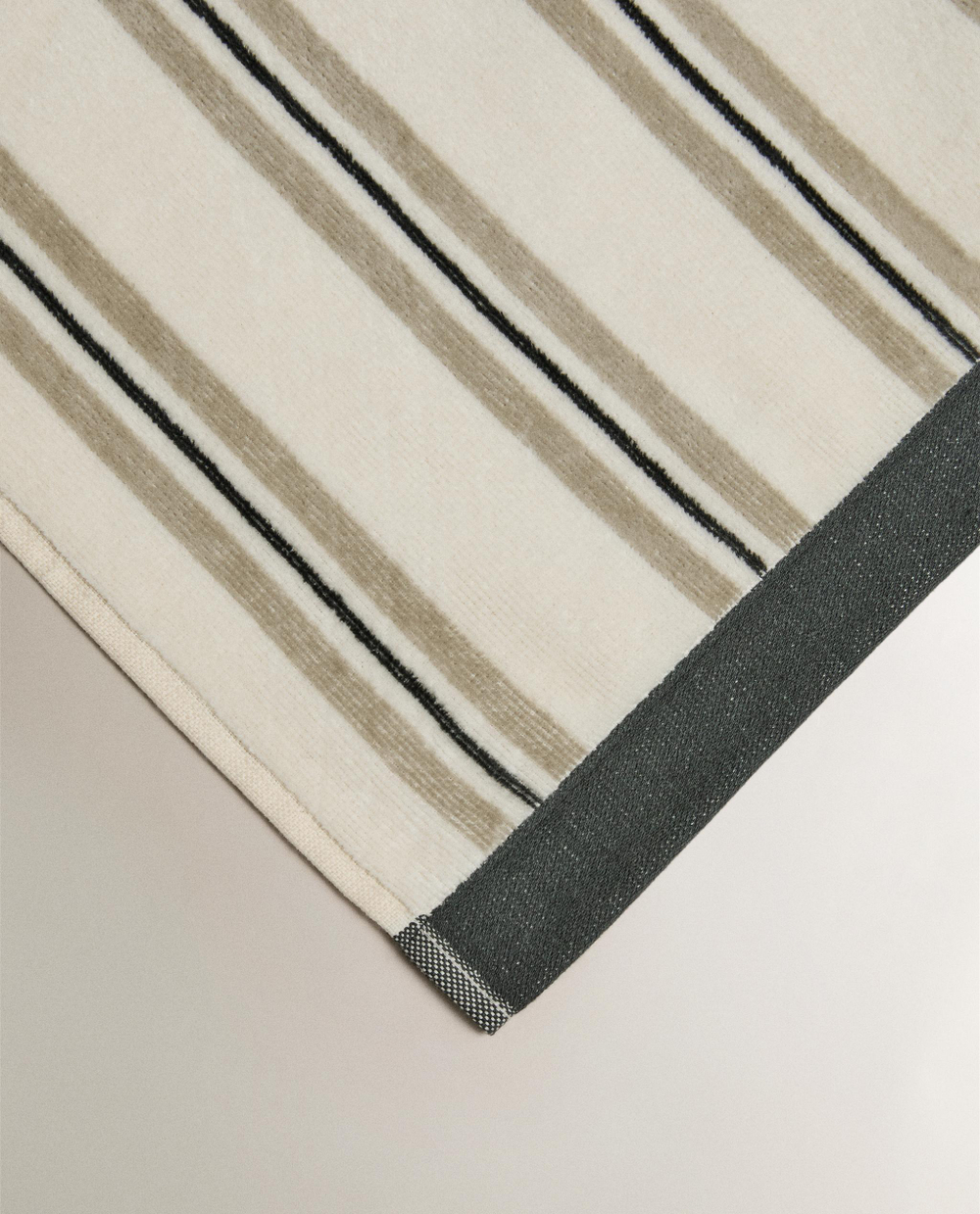 Zara Home Пляжное полотенце из хлопка, зелёный, в полоску, 180x100 см