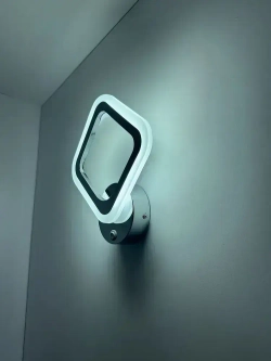 Бра с кнопкой, настенный светодиодный светильник хром, ромб, квадрат 8822/1 хром, 16 ВТ, комнатное освещение 5 кв. м.