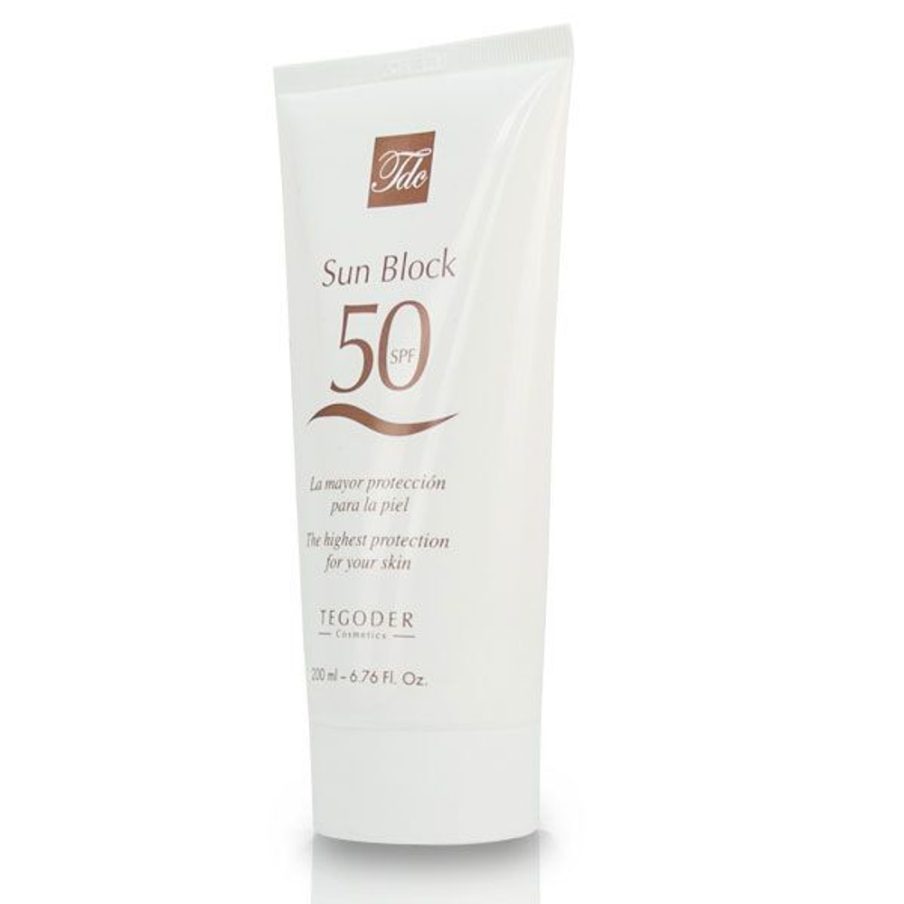 Солнцезащитный крем усиленного действия для лица и тела Sun Block SPF 50