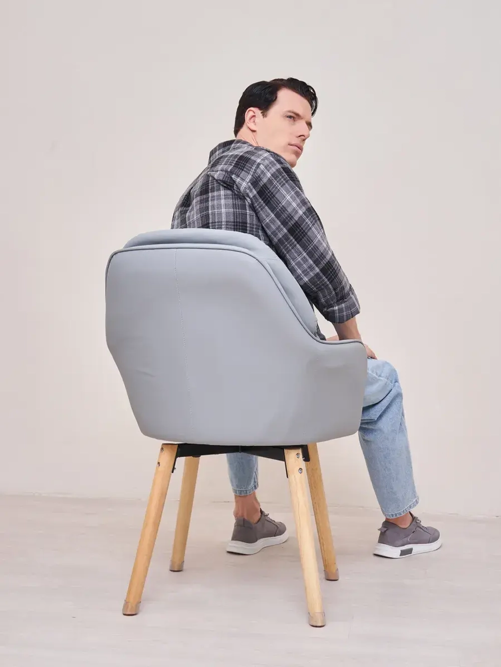 Стул для кухни мягкий поворотный Sevilgame Elwood