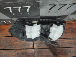 Фара правая Skoda Octavia 3 (A7) 13-17 Б/У Оригинал 5E1941016