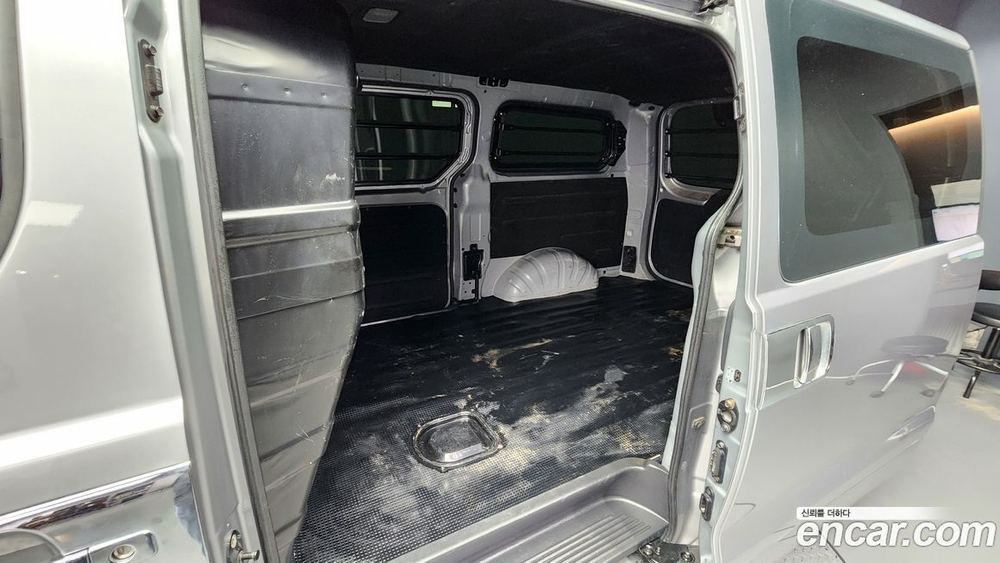 Hyundai The New Grand Starex Van 3-х местный (04.2020)