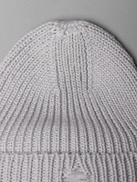 Шапка женская на осень рваная