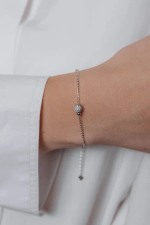 Браслет с шаром в россыпи фианитов