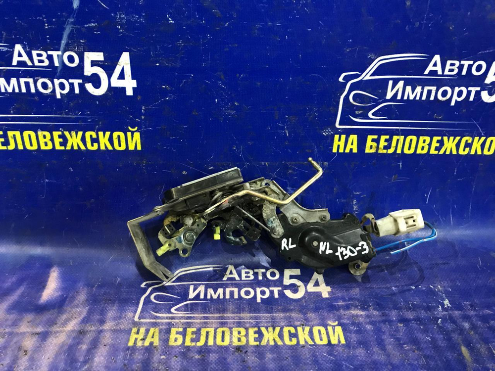 Замок двери задней левой TOYOTA HILUX SURF 1992