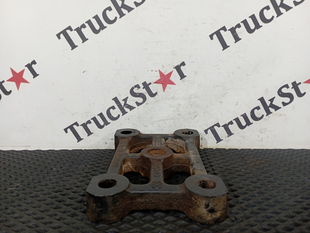 Кронштейн рессоры задний