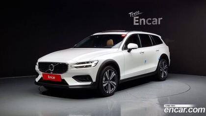 Volvo V60 Cross Country 2 Generation T5 Pro AWD (09.2019)